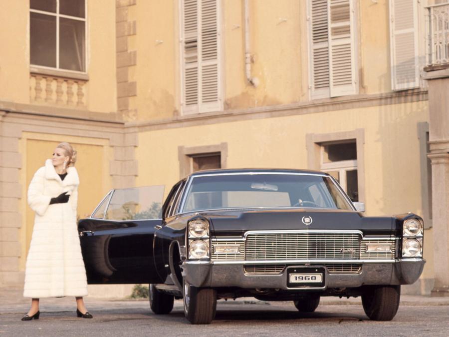  Cadillac Fleetwood Sixty Special 1968 года  (фото 3 из 5)